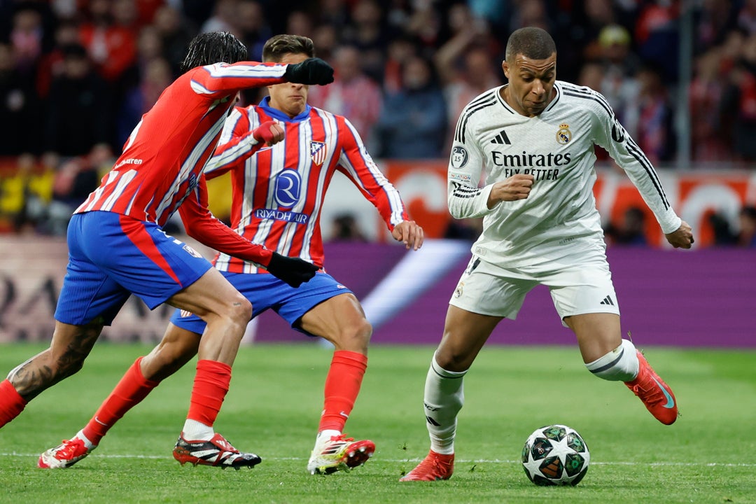 Simeone y Xabi Alonso vuelven a cruzarse con el derbi como escenario Simeone y Xabi Alonso vuelven a cruzarse con el derbi como escenario