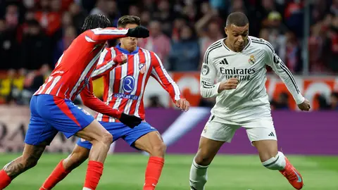 Simeone y Xabi Alonso vuelven a cruzarse con el derbi como escenario
