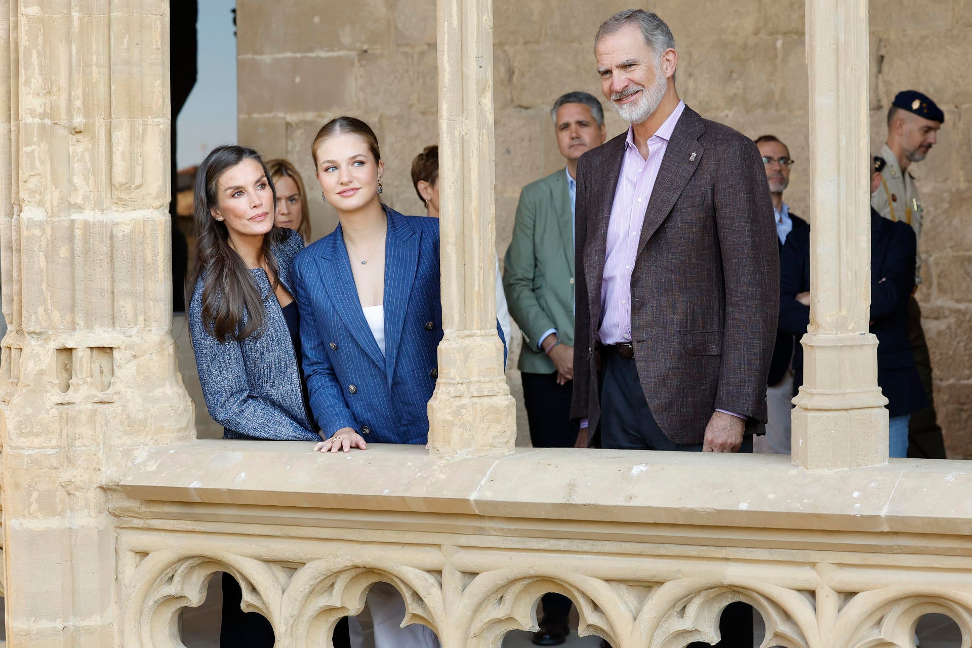 Los reyes y la princesa de Asturias visitan la localidad de Olite (Navarra) Los reyes y la princesa de Asturias visitan la localidad de Olite (Navarra)