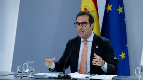Hito hist&oacute;rico de la deuda espa&ntilde;ola: Moody's y Fitch se unen a S&P y elevan la calificaci&oacute;n a 'A'