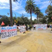 Los conductores de autobuses turísticos de Málaga capital continúan sus manifestaciones reivindicando unas mejores condiciones salariales Los conductores de autobuses turísticos de Málaga capital continúan sus manifestaciones reivindicando unas mejores condiciones salariales