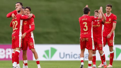 Celebraci&oacute;n de uno de los goles del Tenerife al Real Madrid Castilla 