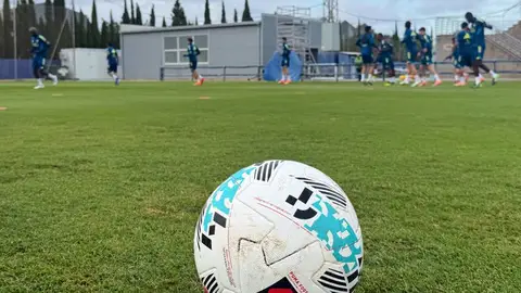 28-9-2025 Imagen del entrenamiento del Oviedo en la ciudad deportiva del Levante 28-9-2025 Imagen del entrenamiento del Oviedo en la ciudad deportiva del Levante
