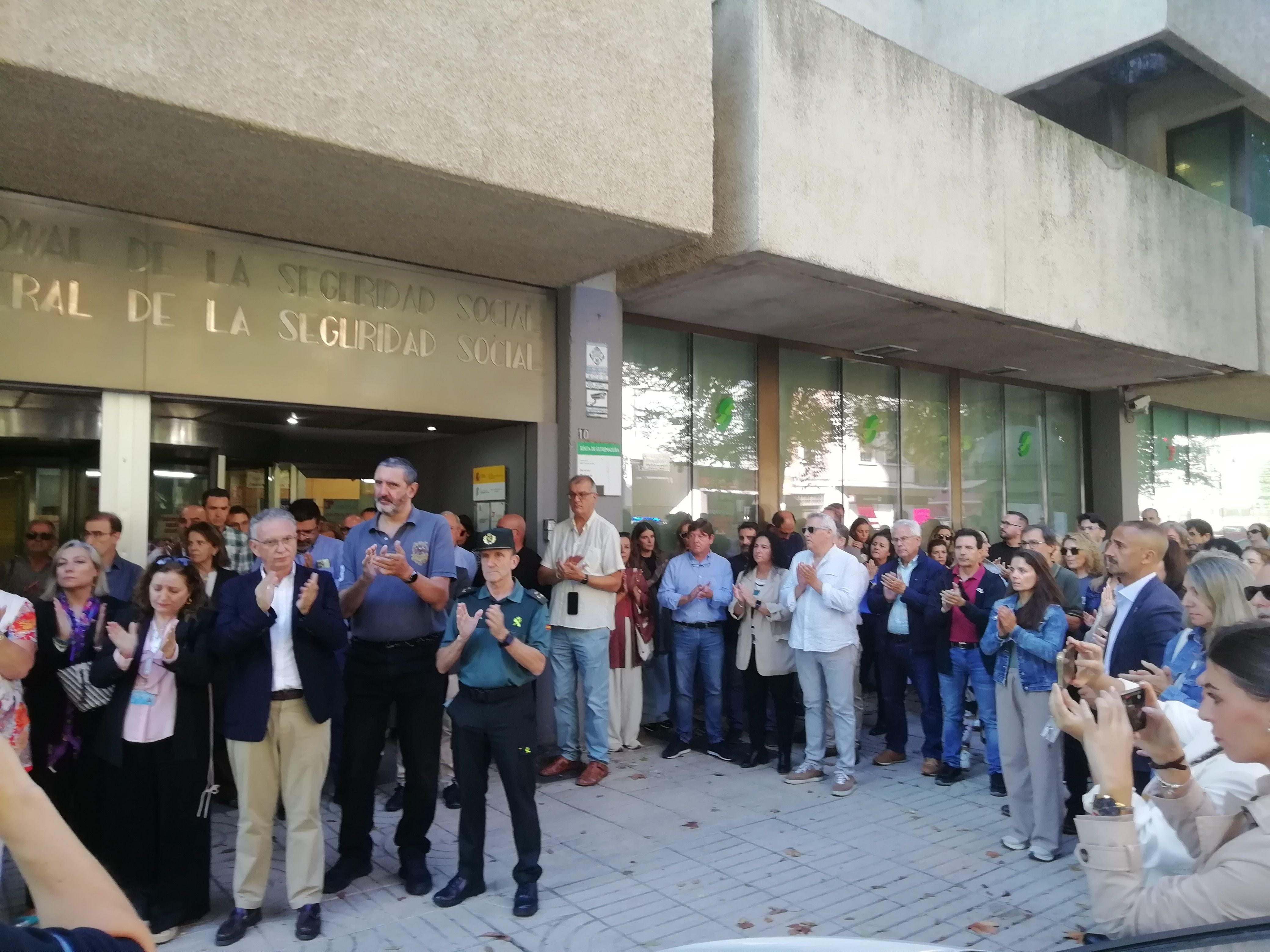 A primera hora de esta mañana han pasado a disposición judicial dos detenidos por la muerte con signos de violencia de una mujer de 29 años en Badajoz A primera hora de esta mañana han pasado a disposición judicial dos detenidos por la muerte con signos de violencia de una mujer de 29 años en Badajoz