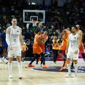 El Valencia somete al Real Madrid y levanta su segunda Supercopa El Valencia somete al Real Madrid y levanta su segunda Supercopa