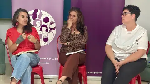 Irene de Miguel aboga por un "feminismo popular extremeño" que tenga en cuenta las particularidades del territorio Irene de Miguel aboga por un "feminismo popular extremeño" que tenga en cuenta las particularidades del territorio