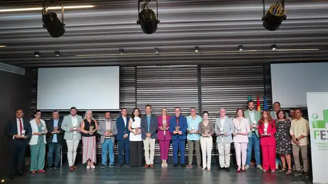 La Federación Extremeña de Asociaciones de Personas Sordas reconoce el compromiso de la Junta, Asamblea y diputaciones La Federación Extremeña de Asociaciones de Personas Sordas reconoce el compromiso de la Junta, Asamblea y diputaciones