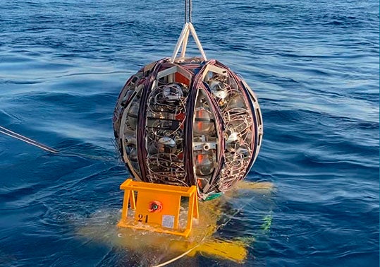 El telescopio bajo el mar que desvela secretos del universo El telescopio bajo el mar que desvela secretos del universo