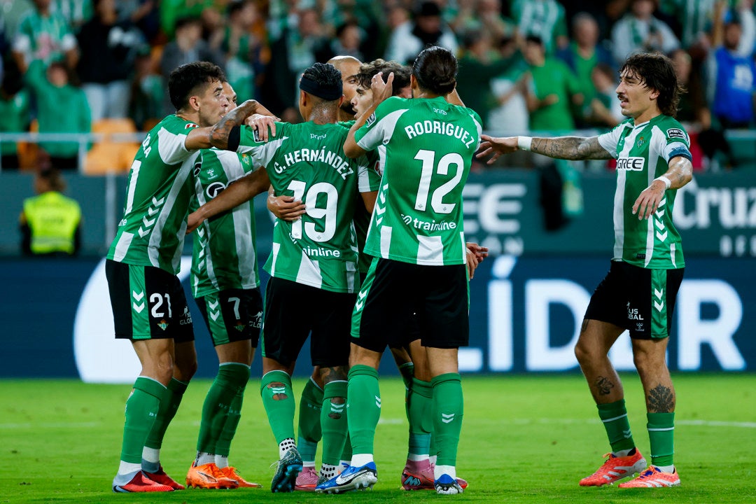 El Betis hace valer un gran primer tiempo para llevarse los tres puntos El Betis hace valer un gran primer tiempo para llevarse los tres puntos