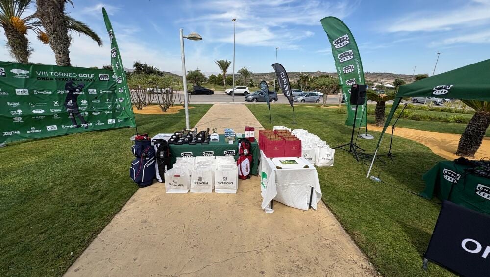 Patrocinadores y colaboradores aportaron numerosos premios entregados en el reconocido torneo de golf