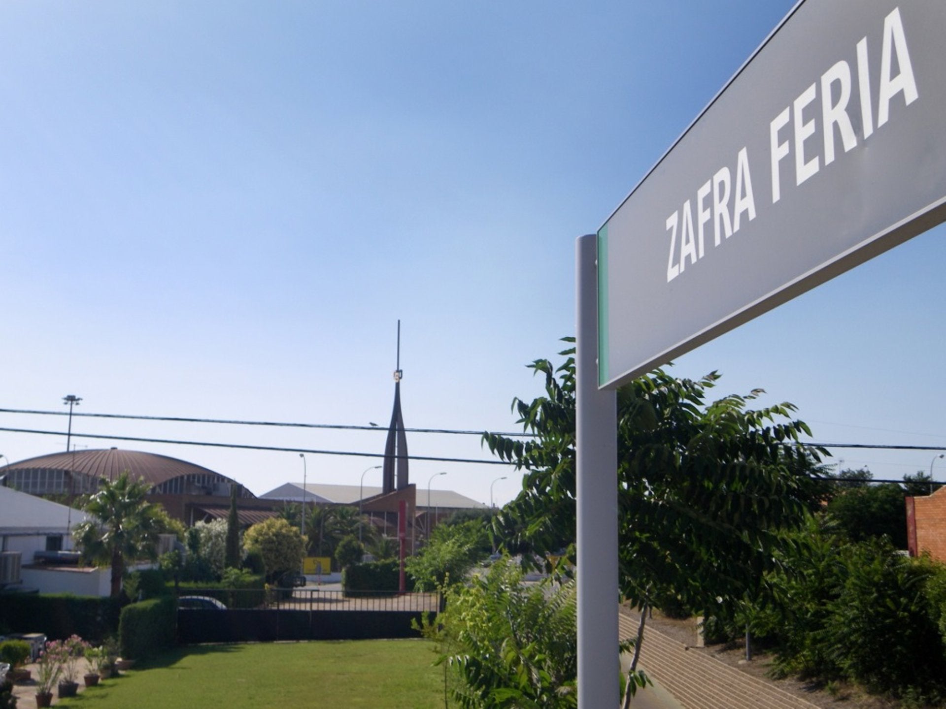 Renfe oferta 10.000 plazas para viajar a la Feria Internacional Ganadera de Zafra los días 4 y 5 de octubre Renfe oferta 10.000 plazas para viajar a la Feria Internacional Ganadera de Zafra los días 4 y 5 de octubre