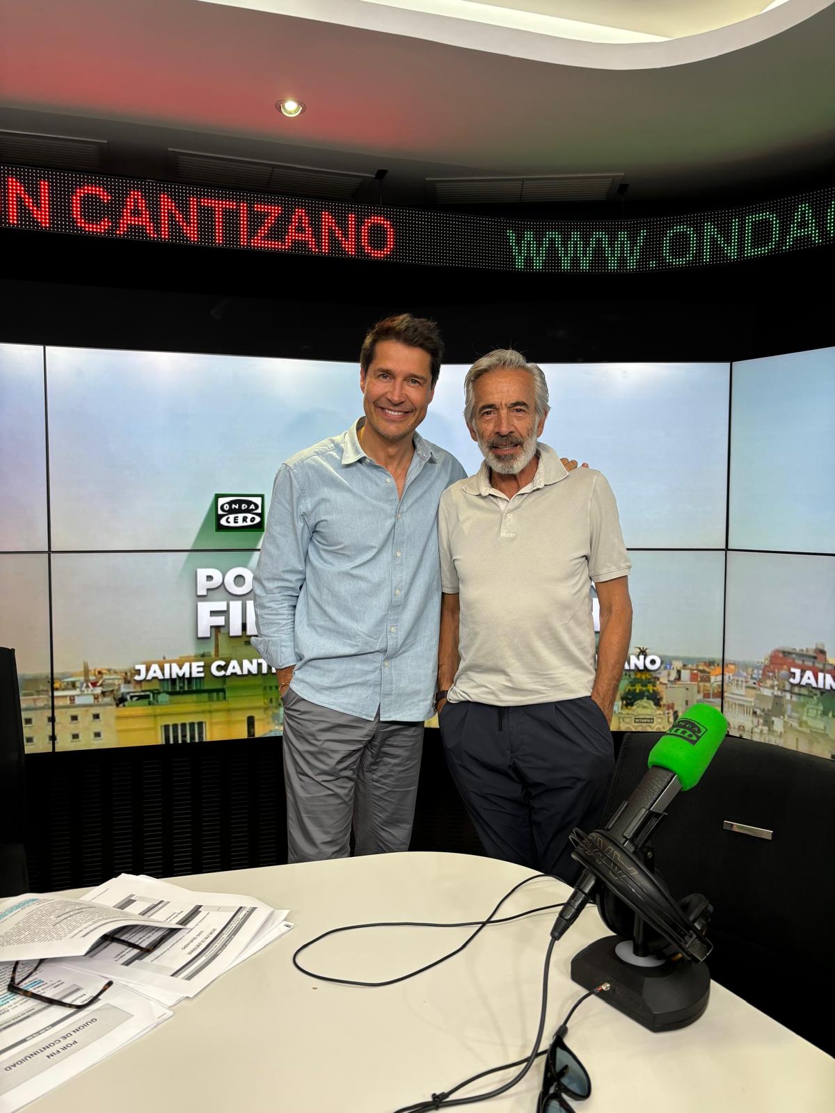 Imanol Arias: "Ser rebelde de joven es inevitable, pero la rebeldía de los mayores tiene que ver con negarse a entregarse" Imanol Arias: "Ser rebelde de joven es inevitable, pero la rebeldía de los mayores tiene que ver con negarse a entregarse"