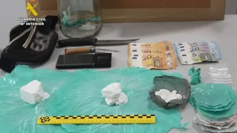 Detenido en Moraleja por segunda vez en una semana con 2.775 dosis de cocaína preparadas para su venta Detenido en Moraleja por segunda vez en una semana con 2.775 dosis de cocaína preparadas para su venta