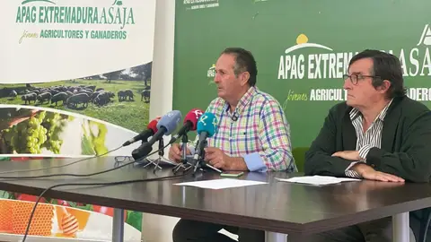 APAG Extremadura Asaja y Asaja Cáceres ven "un insulto a los agricultores" el decreto de ayudas por los incendios APAG Extremadura Asaja y Asaja Cáceres ven "un insulto a los agricultores" el decreto de ayudas por los incendios