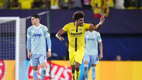 Renato Veiga, celebrando su gol ante la Juventus Renato Veiga salva un punto para el Villarreal ante la Juve