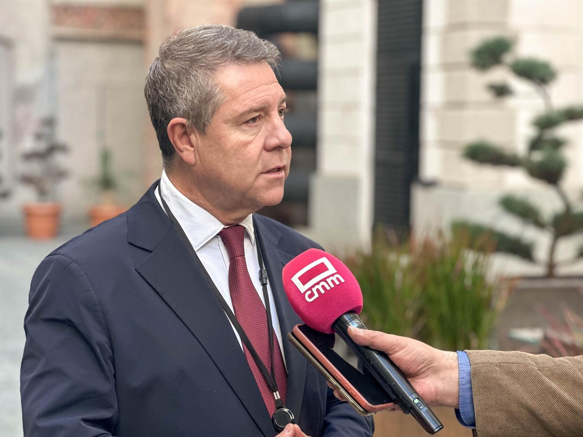 García Page pide recuperar "el espíritu constitucional": "Nos obligaba a moderarnos y durante mucho tiempo lo hemos tomado en serio" García Page pide recuperar "el espíritu constitucional": "Nos obligaba a moderarnos y durante mucho tiempo lo hemos tomado en serio"