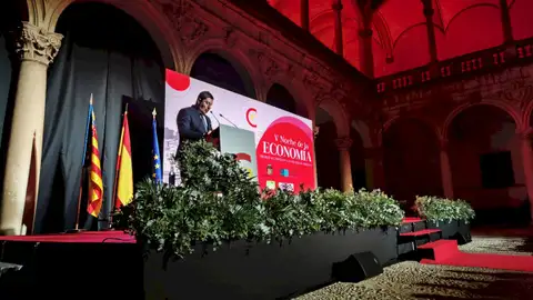 Cámara Orihuela distingue la labor del tejido empresarial en la VI Noche de la Economía Cámara Orihuela distingue la labor del tejido empresarial en la VI Noche de la Economía