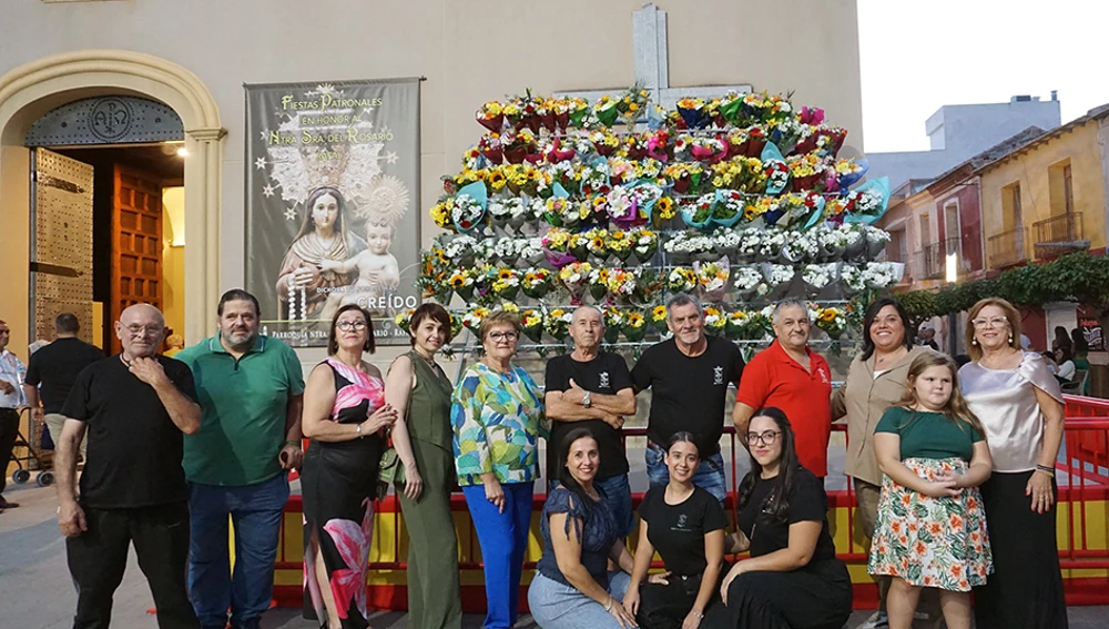 Rafal cumple la tradición y vive sus Fiestas Patronales con devoción a la Virgen del Rosario Rafal cumple la tradición y vive sus Fiestas Patronales con devoción a la Virgen del Rosario