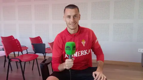 Dubasin durante la entrevista Dubasin durante la entrevista