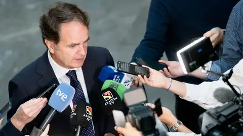 Bermúdez de Castro durante su comparecencia ante los medios Bermúdez de Castro durante su comparecencia ante los medios