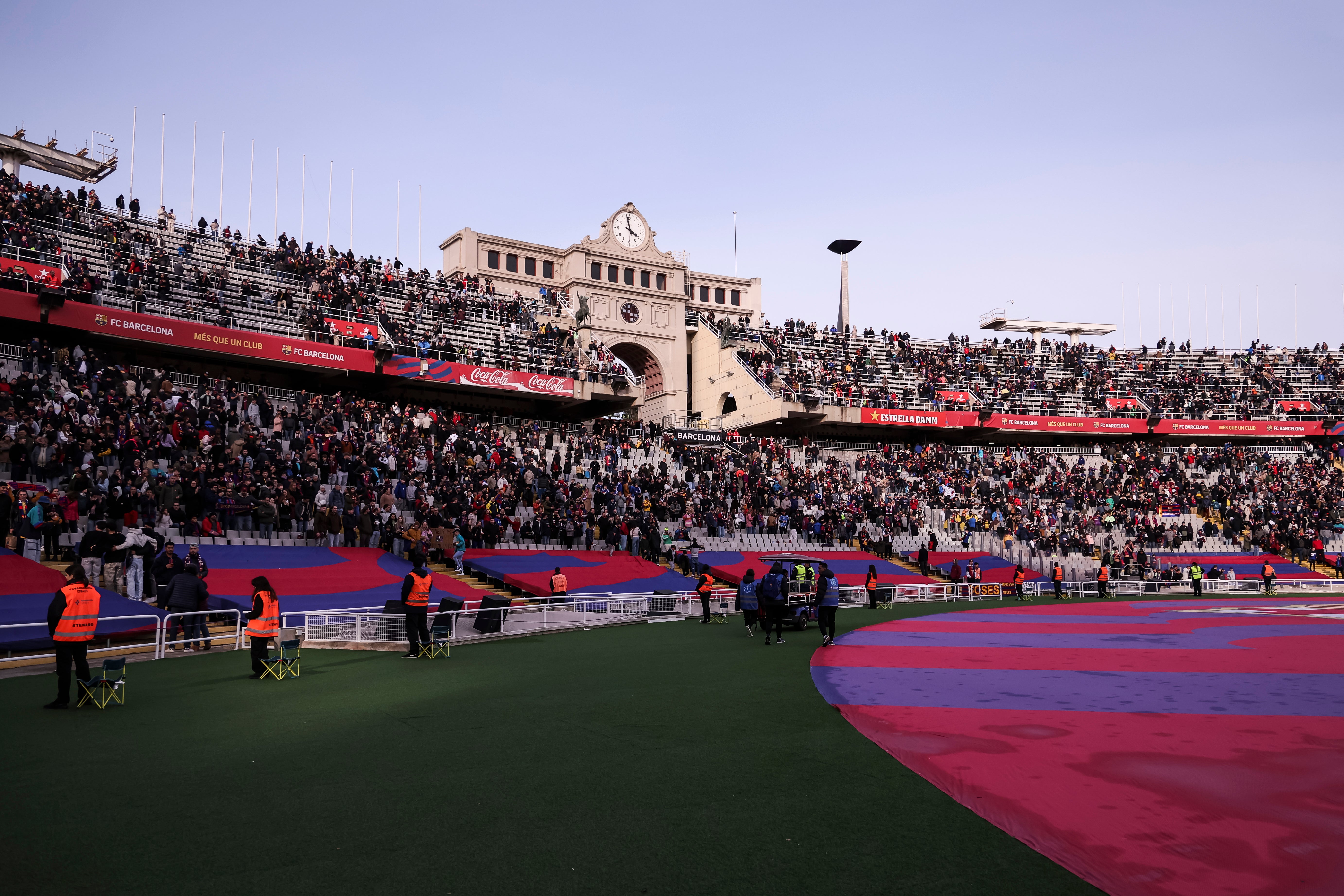 El Barça-Olympiacos de Champions se disputará en Montjuïc El Barça-Olympiacos de Champions se disputará en Montjuïc
