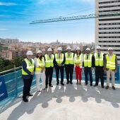 Insur consolida su apuesta por las oficinas en Málaga con la puesta de bandera del edificio ‘Noa’