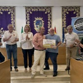  Asociaciones de Coín reciben fondos solidarios de la subasta Tomate Huevo Toro