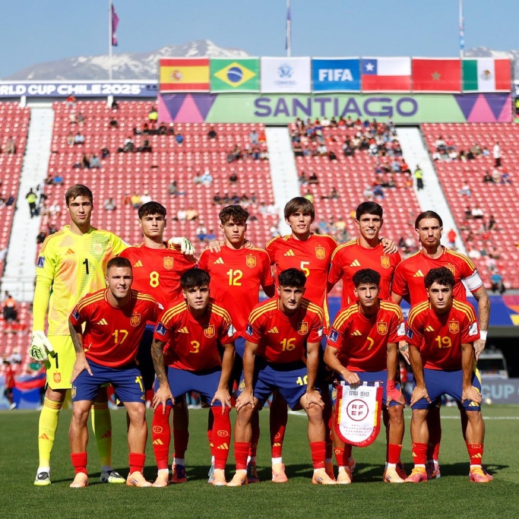 Rodrigo Mendoza, un fijo en España sub-20: 'La Rojita' no puede fallar ante Brasil Rodrigo Mendoza, un fijo en España sub-20: 'La Rojita' no puede fallar ante Brasil