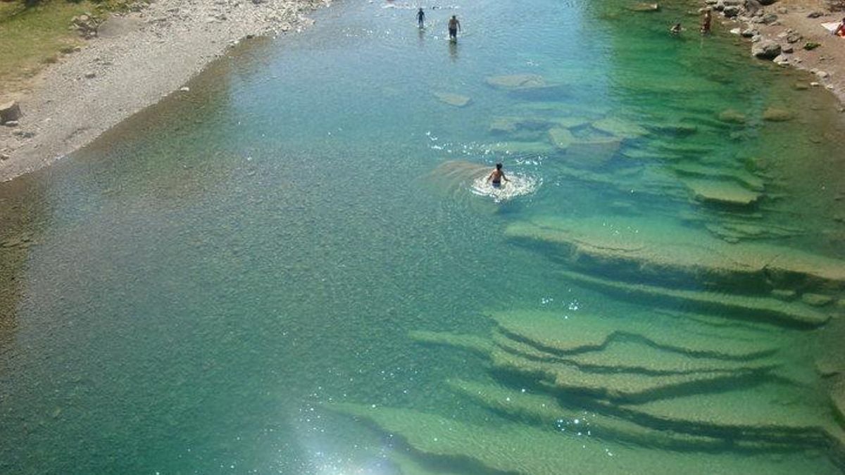Boltaña regula los accesos y uso del Río Ara para evitar su destrucción Boltaña regula los accesos y uso del Río Ara para evitar su destrucción