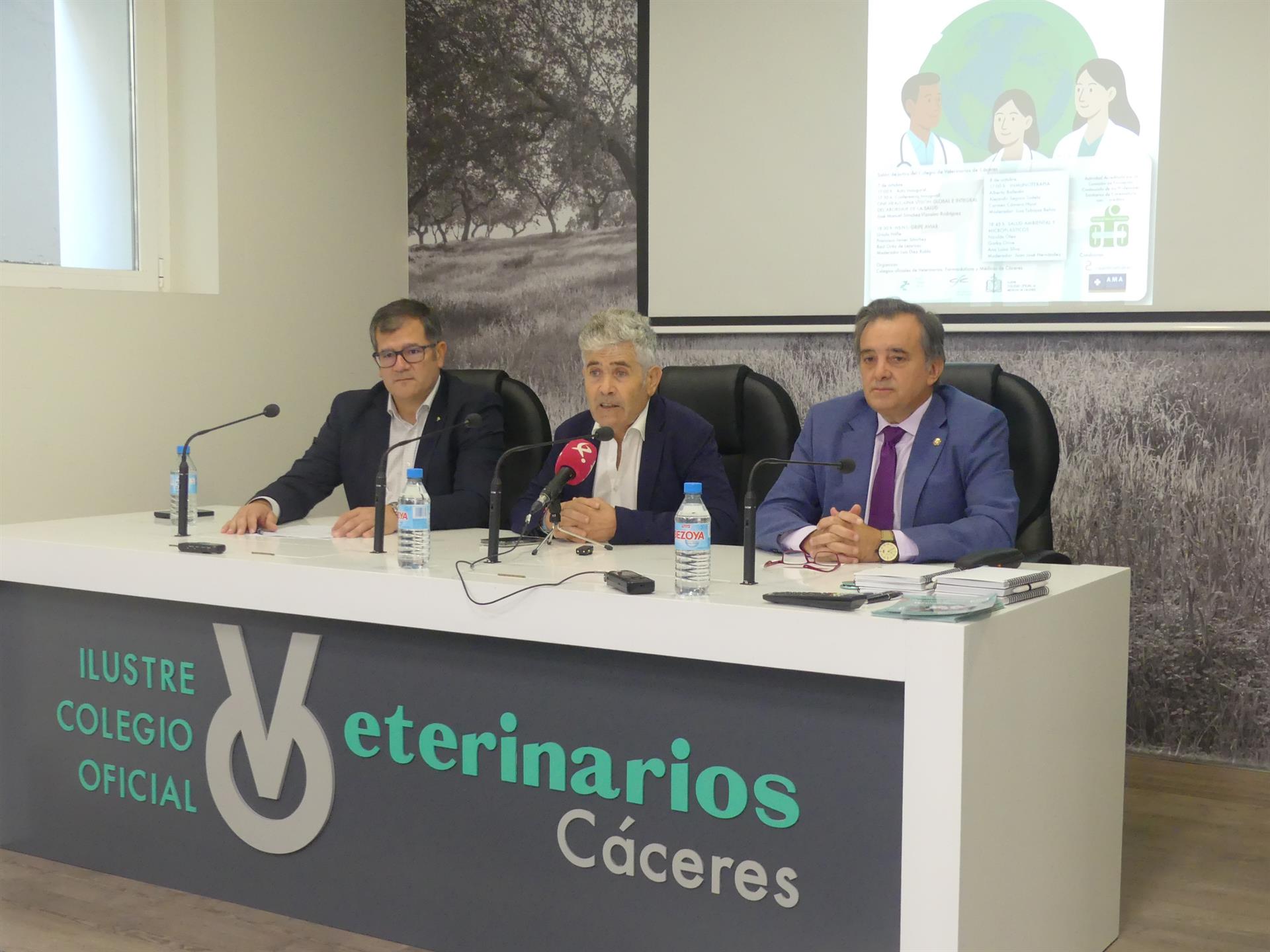 La gripe aviar, la inmunoterapia y los microplásticos centrarán las IV Jornadas One Health en Cáceres La gripe aviar, la inmunoterapia y los microplásticos centrarán las IV Jornadas One Health en Cáceres
