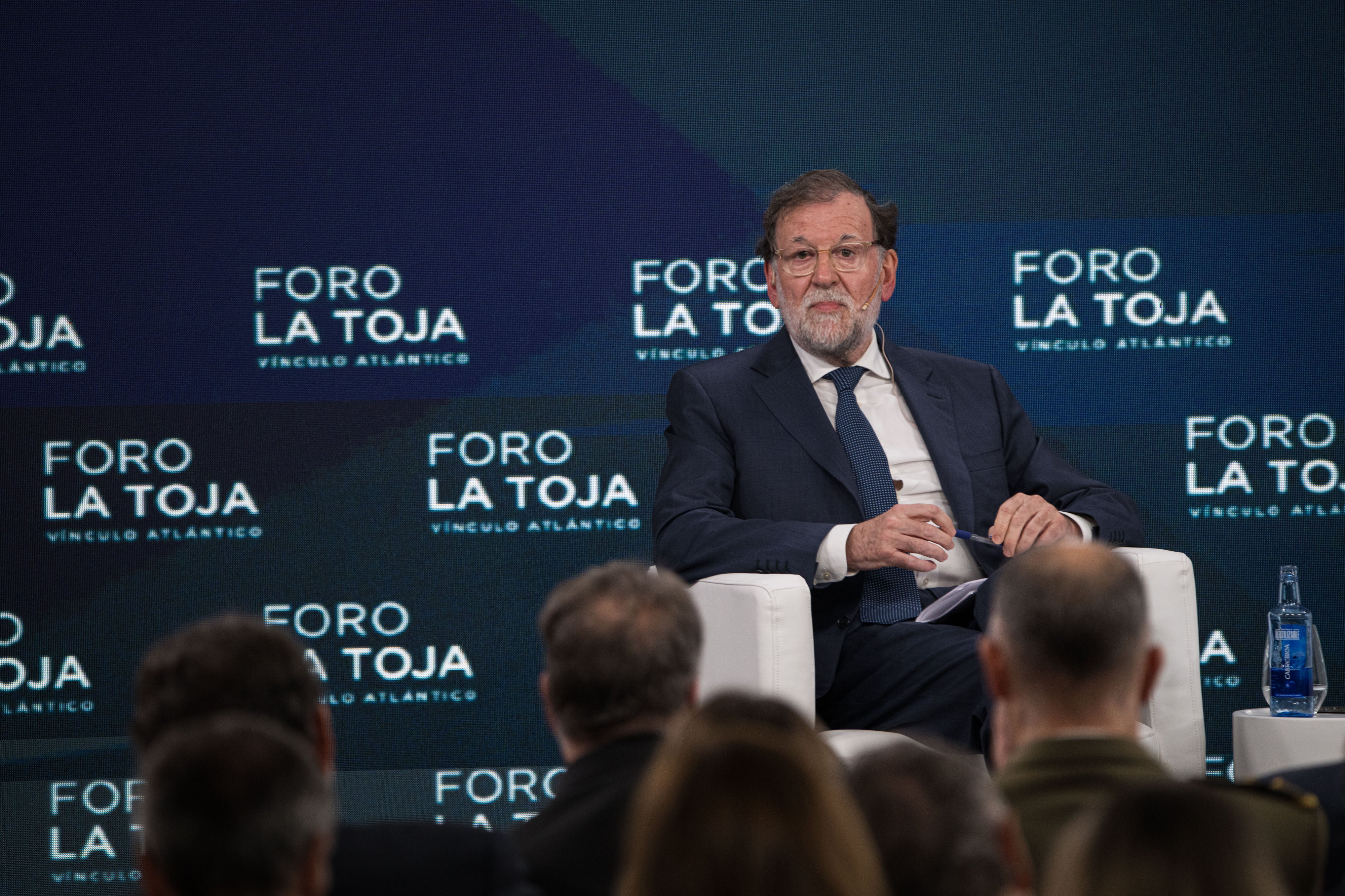 El comentario viral de Rajoy que ha provocado la risa del Rey Felipe VI: "Este año..." El comentario viral de Rajoy que ha provocado la risa del Rey Felipe VI: "Este año..."