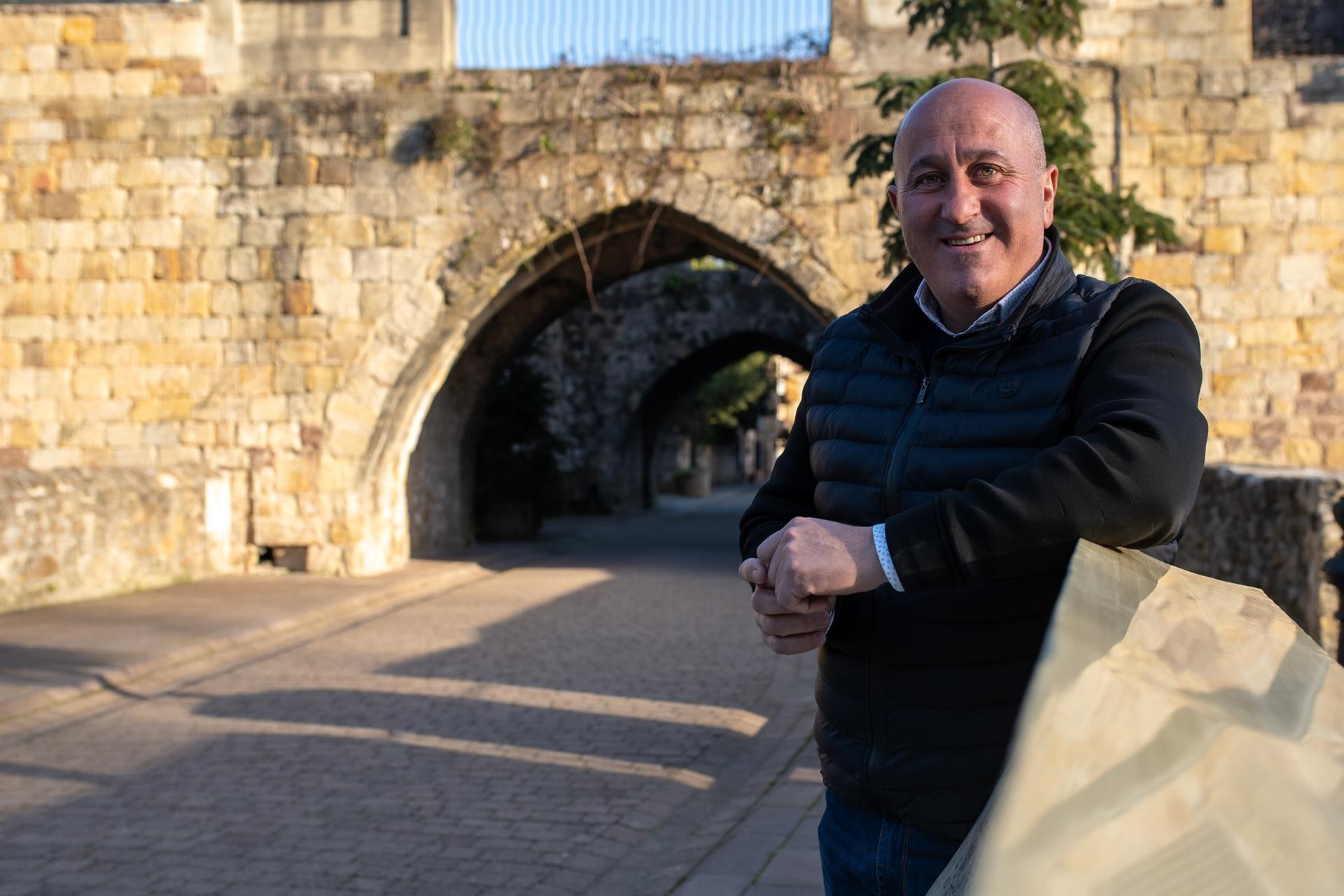 El PSOE cántabro muestra "absoluta confianza" en Agustín Molleda tras conocerse que ganó una oposición en Cartes durante su alcaldía El PSOE cántabro muestra "absoluta confianza" en Agustín Molleda tras conocerse que ganó una oposición en Cartes durante su alcaldía