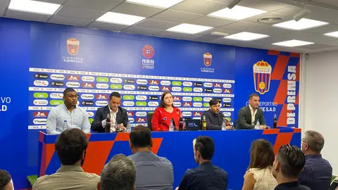 Presentación de la nueva cúpula del Eldense. Presentación de la nueva cúpula del Eldense.