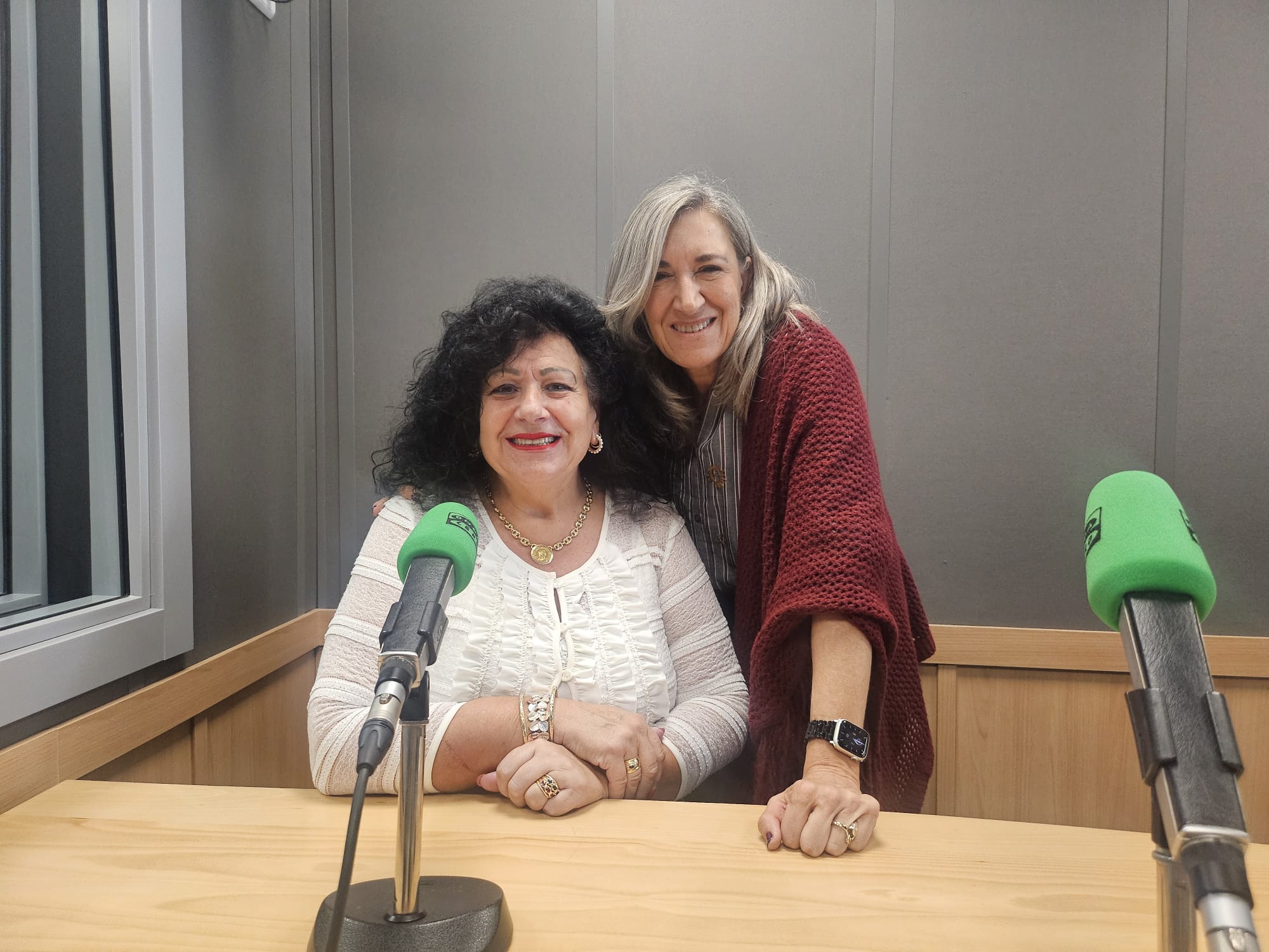 Tertulia con la Asociación Mujeres de Empresa Tertulia con la Asociación Mujeres de Empresa