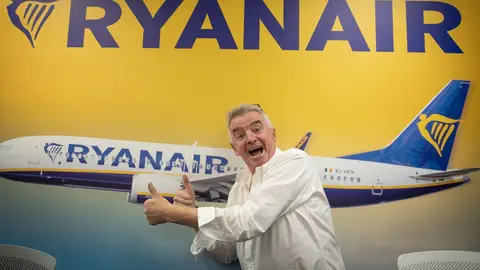 El consejero delegado de Ryanair, Michael O'Leary, ofrece una rueda de prensa en la sede de Ryanair El consejero delegado de Ryanair, Michael O'Leary, ofrece una rueda de prensa en la sede de Ryanair