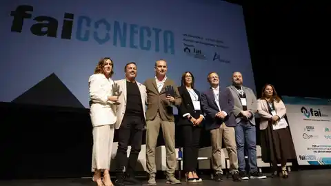 Premios FAI a César Nozal y Katia Domingo Premios FAI a César Nozal y Katia Domingo