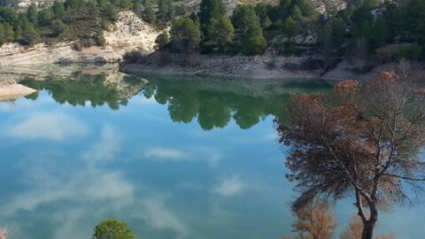 Embalse de Camarillas en Hell&iacute;n