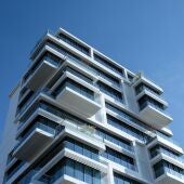 El pla d'Illa per construir 210.000 habitatges genera dubtes