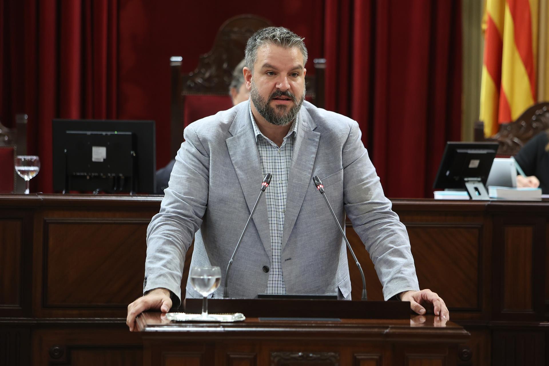 El portavoz de MÉS per Mallorca en el Parlament, Lluís Apesteguia. El portavoz de MÉS per Mallorca en el Parlament, Lluís Apesteguia.