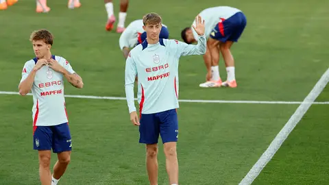 Huijsen causa baja por lesión: le sustituye Laporte Huijsen causa baja por lesión: le sustituye Laporte