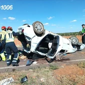 Bomberos de Valdepeñas excarcelan a una víctima de accidente en la carretera de Cózar Bomberos de Valdepeñas excarcelan a una víctima de accidente en la carretera de Cózar