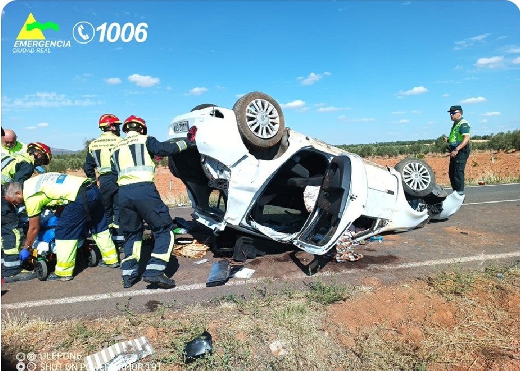 Una mujer herida grave en un accidente de tráfico en la carretera de Valdepeñas a Cózar