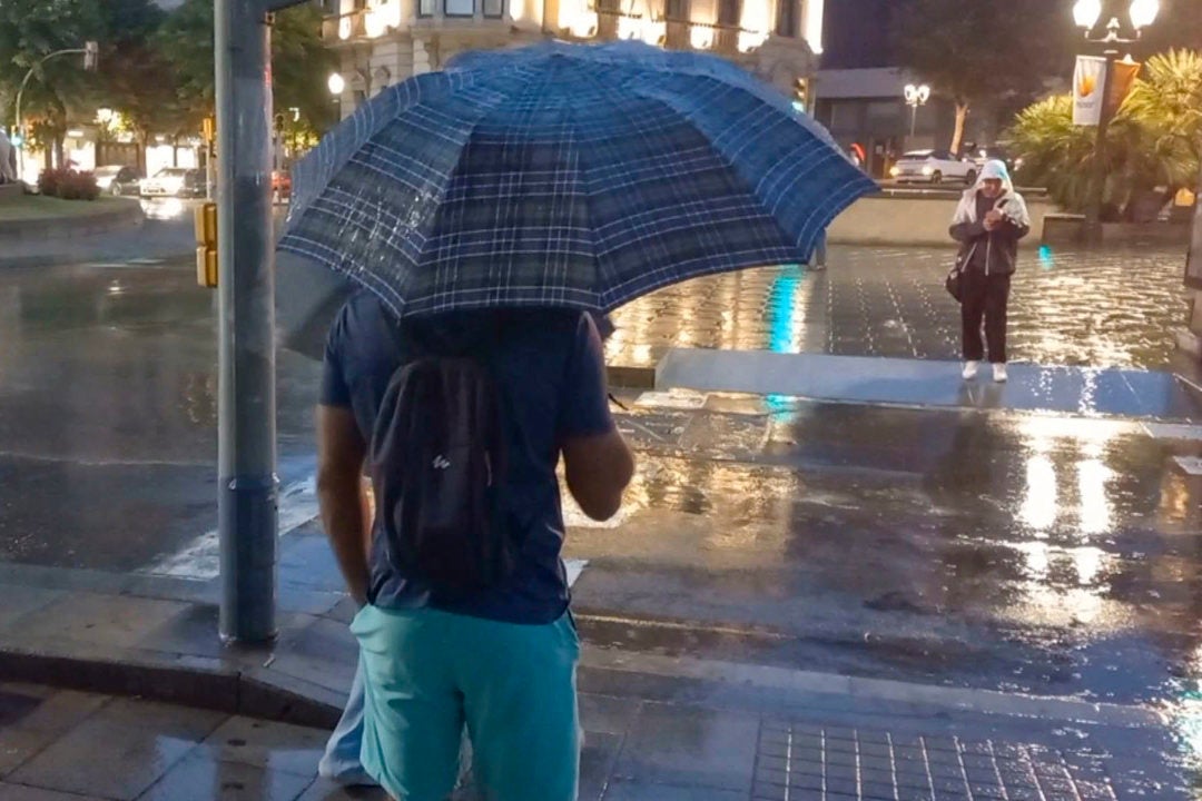 La Aemet mantiene la alerta naranja por lluvias muy fuertes y persistentes: estas son las provincias afectadas La Aemet mantiene la alerta naranja por lluvias muy fuertes y persistentes: estas son las provincias afectadas