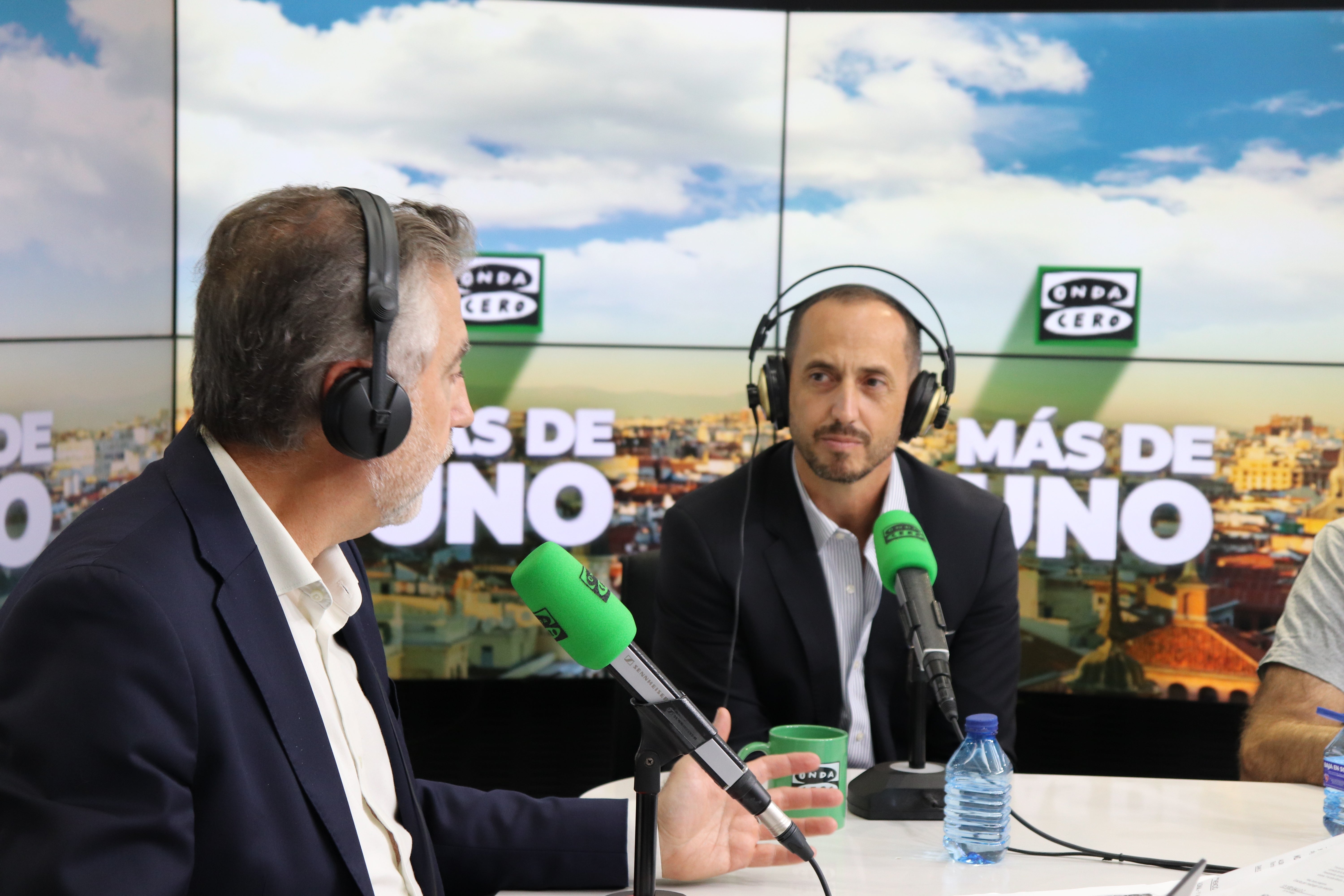 Álvaro de Cózar presenta 'La última llamada': el documental que muestra "desde dentro" las legislaturas de cuatro presidentes del Gobierno Álvaro de Cózar presenta 'La última llamada': el documental que muestra "desde dentro" las legislaturas de cuatro presidentes del Gobierno