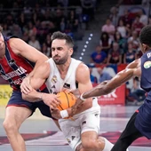 El Baskonia renace ante el Real Madrid y UCAM sigue líder El Baskonia renace ante el Real Madrid y UCAM sigue líder