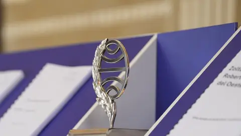 Premio Planeta 2025: cuánto dinero se lleva el ganador y el finalista