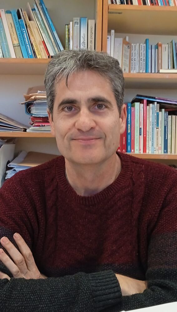 Álex Pitaluga, docente, parlamentario socialista en el Parlament y experto en Palestina e Israel