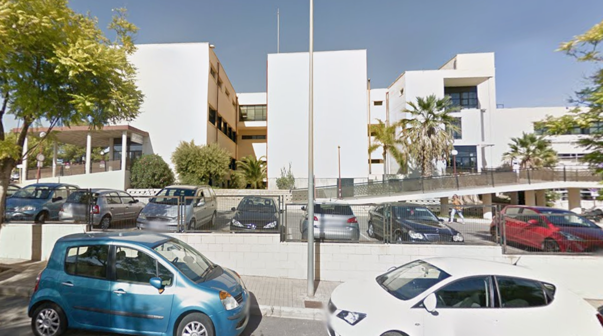La Conselleria de Sanidad adjudica dos actuaciones en el centro de salud de Foietes, con una inversión total que supera los 55.000 euros La Conselleria de Sanidad adjudica dos actuaciones en el centro de salud de Foietes, con una inversión total que supera los 55.000 euros