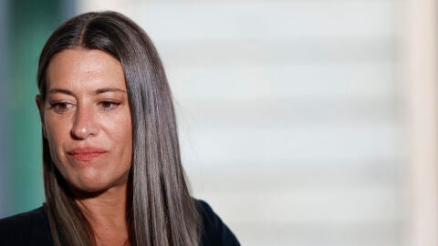 La diputada de Junts, Míriam Nogueras durante una entrevista con los medios