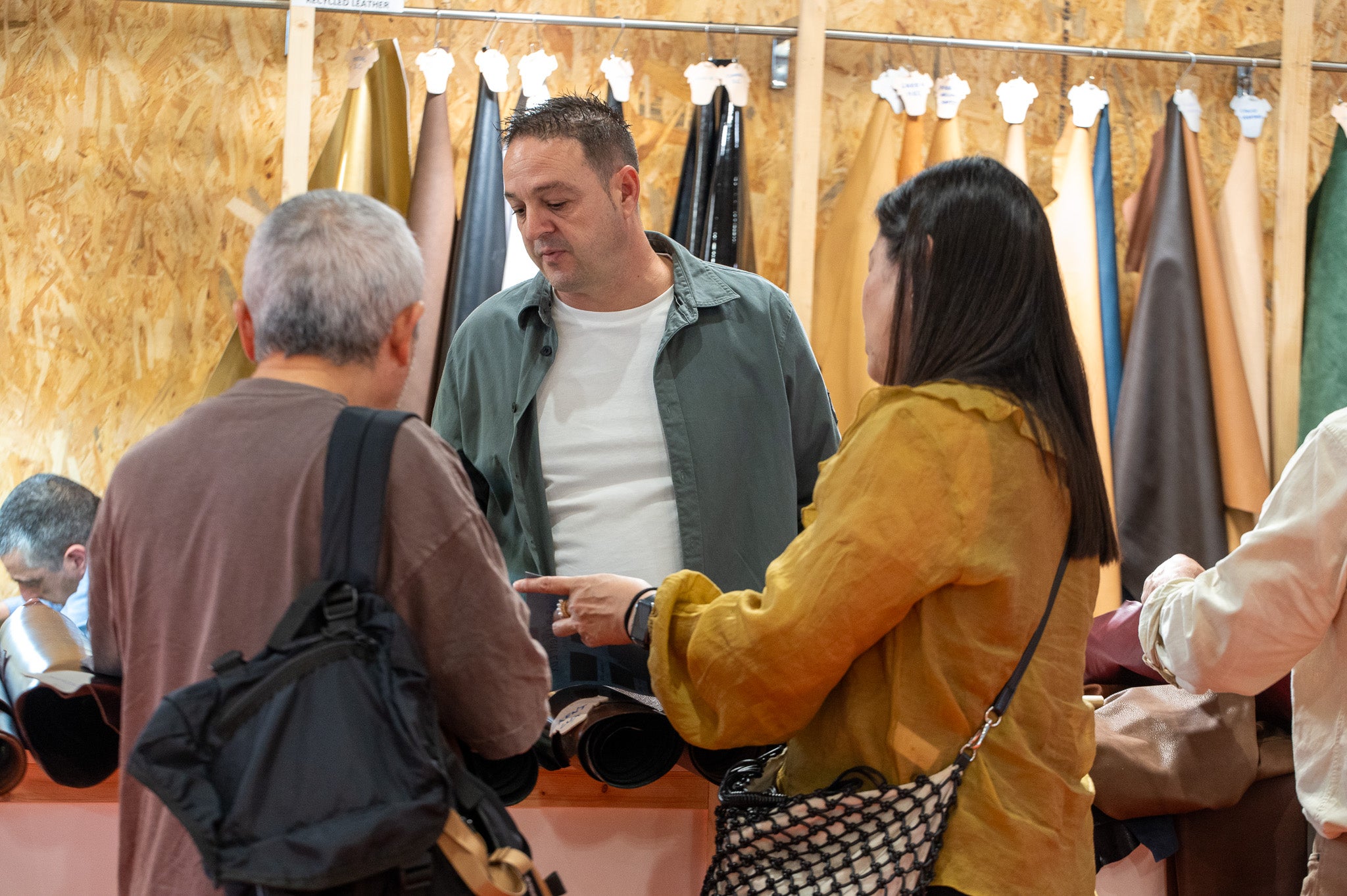 Futurmoda arranca en Elche con una jornada con una buena afluencia de visitantes Futurmoda arranca en Elche con una jornada con una buena afluencia de visitantes